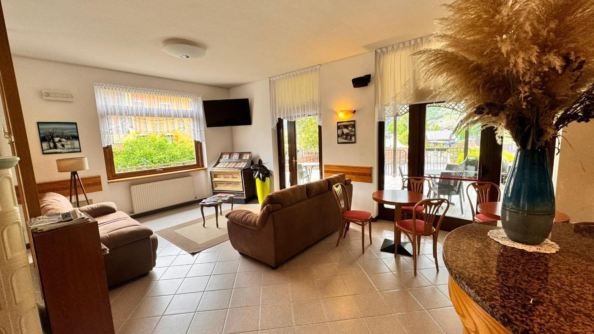 Albergo Stella Alpina Tenno Kültér fotó