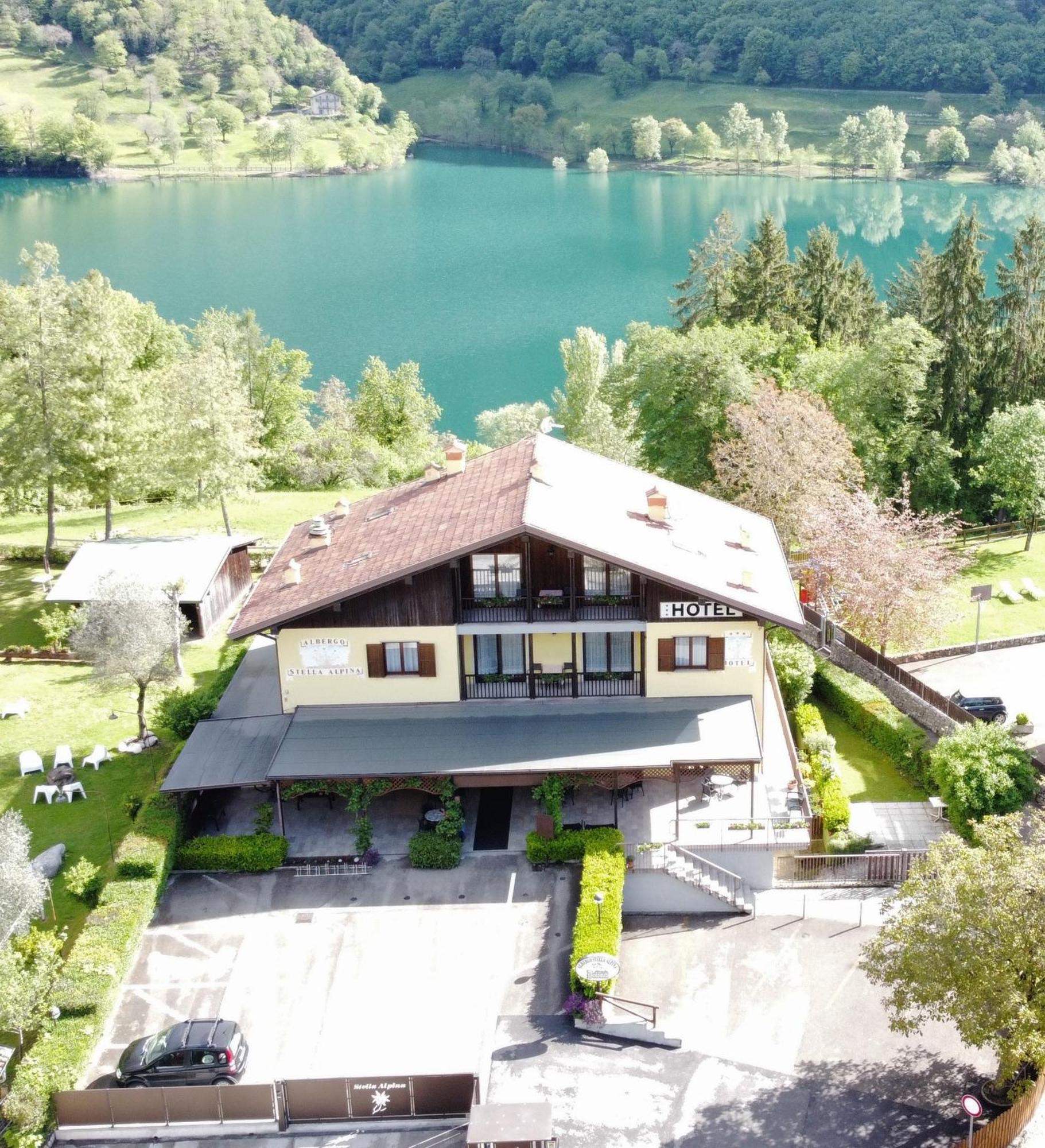Albergo Stella Alpina Tenno Kültér fotó