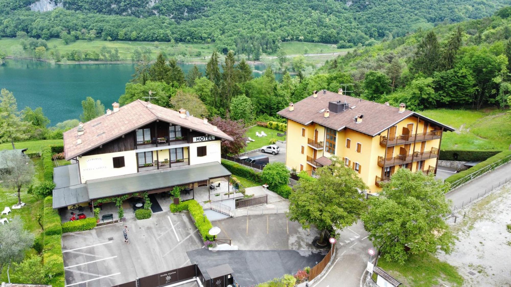 Albergo Stella Alpina Tenno Kültér fotó