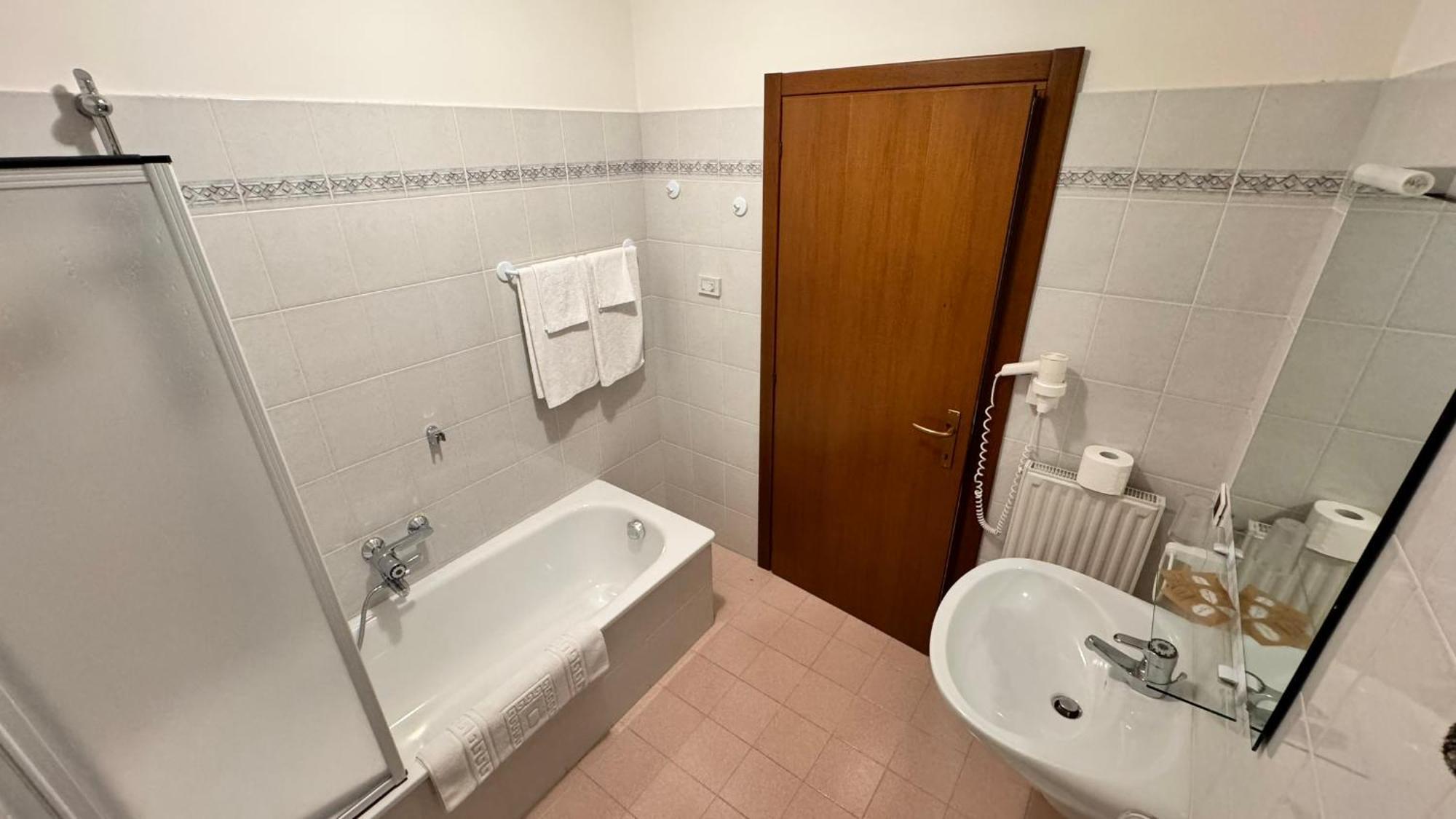 Albergo Stella Alpina Tenno Kültér fotó