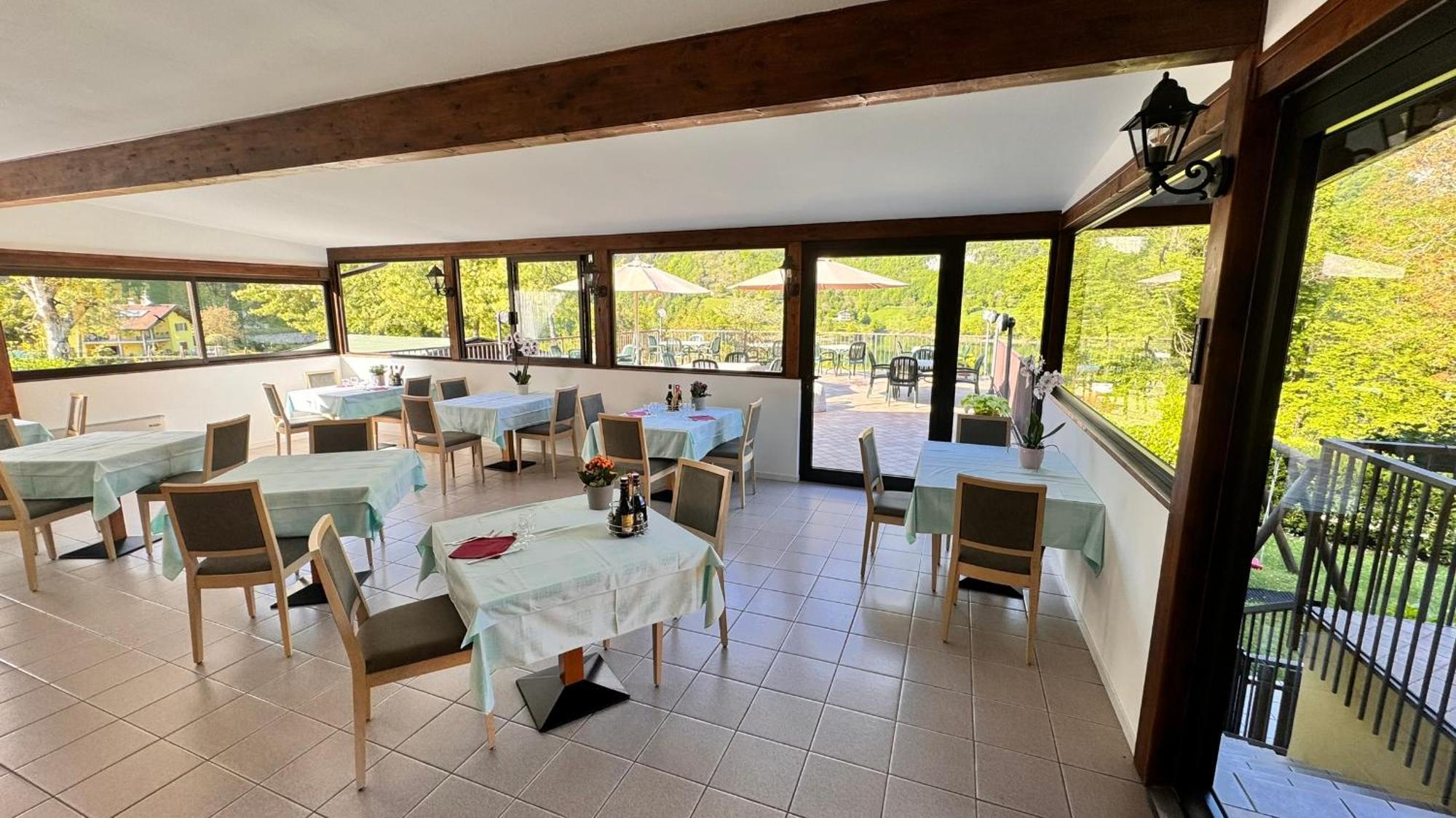 Albergo Stella Alpina Tenno Kültér fotó